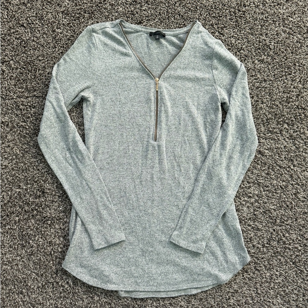 Dynamite women’s grey long sleeve shirt